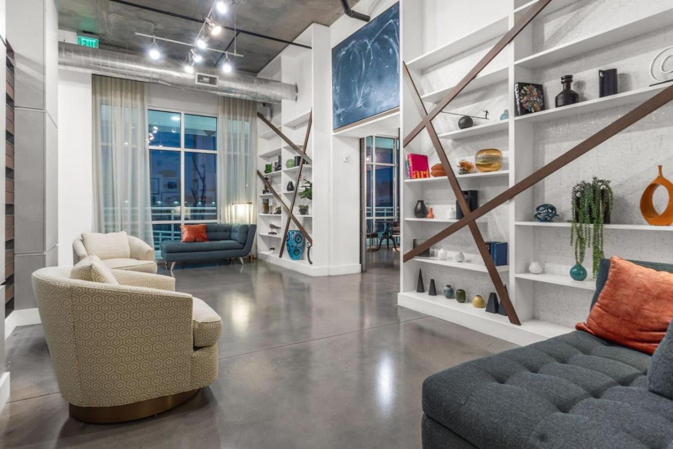 Modern 2 Bed Getaway Steps From Tropicana Field St. Petersburg Luaran gambar